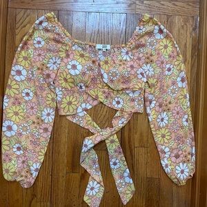 Madden NYC Long Sleeve Floral Crop Top Built-in Bra Crossover Tie Back Size M